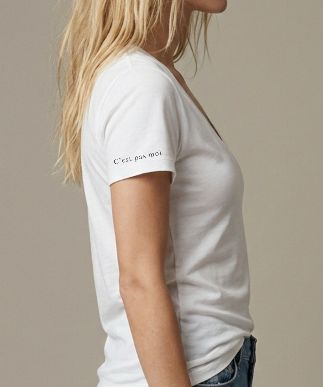 C'est Pas Moi | Rebelle Deep V